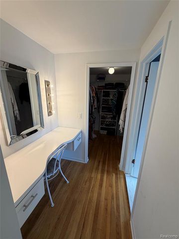 4205 Pinehurst Drive, West Bloomfield, MI 48322