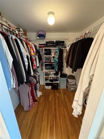 4205 Pinehurst Drive, West Bloomfield, MI 48322