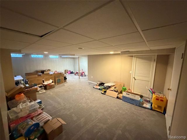 4205 Pinehurst Drive, West Bloomfield, MI 48322