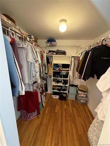 4205 Pinehurst Drive, West Bloomfield, MI 48322