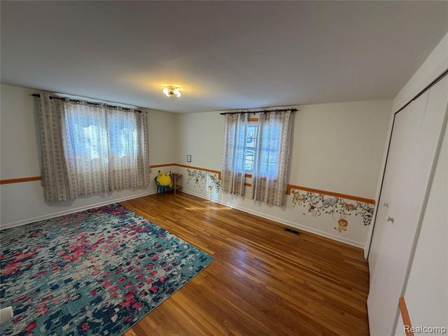 4205 Pinehurst Drive, West Bloomfield, MI 48322