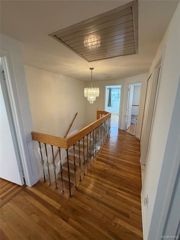 4205 Pinehurst Drive, West Bloomfield, MI 48322