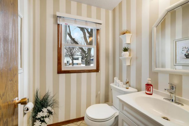 1339 16th Street W, Hastings, MN 55033