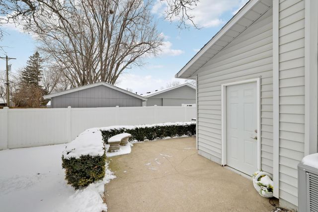 1339 16th Street W, Hastings, MN 55033