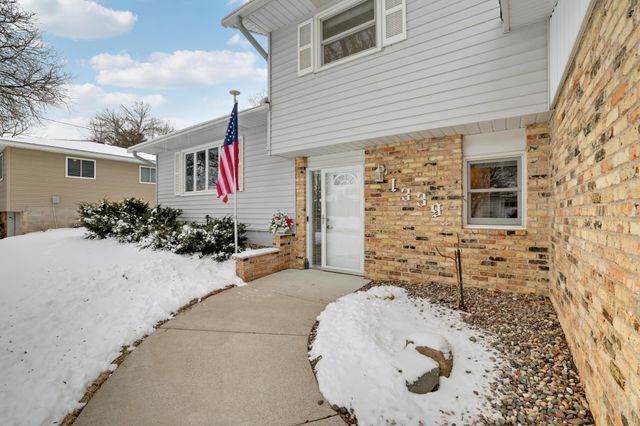 1339 16th Street W, Hastings, MN 55033