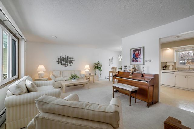 1339 16th Street W, Hastings, MN 55033