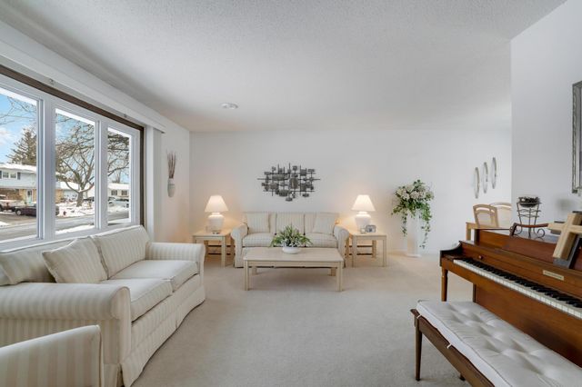 1339 16th Street W, Hastings, MN 55033