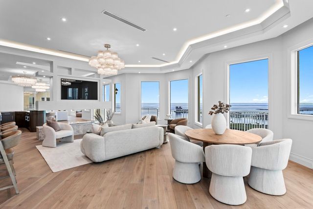 555 5TH AVENUE NE PH1, St Petersburg, FL 33701