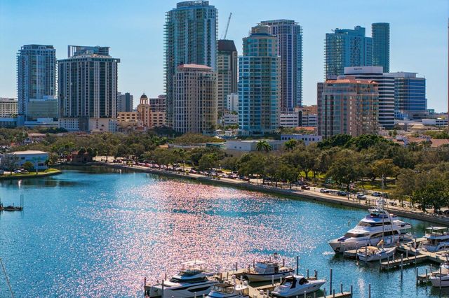 555 5TH AVENUE NE PH1, St Petersburg, FL 33701