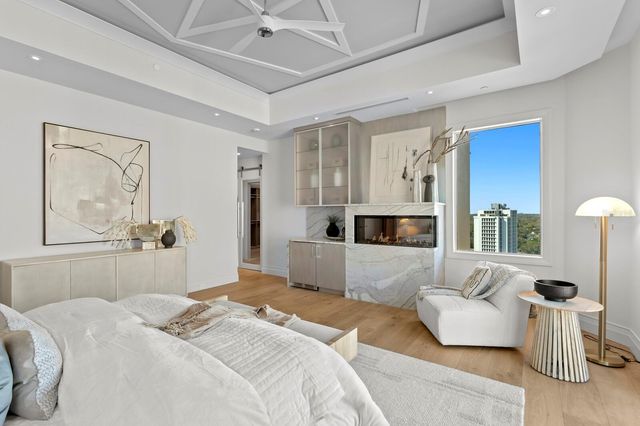 555 5TH AVENUE NE PH1, St Petersburg, FL 33701