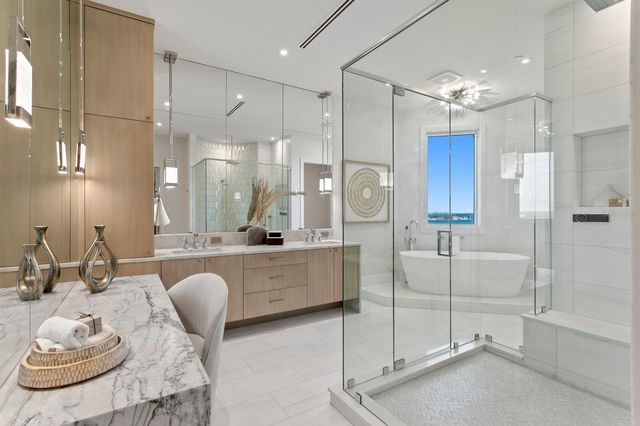 555 5TH AVENUE NE PH1, St Petersburg, FL 33701