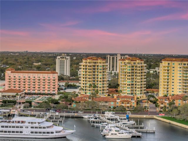 555 5TH AVENUE NE PH1, St Petersburg, FL 33701