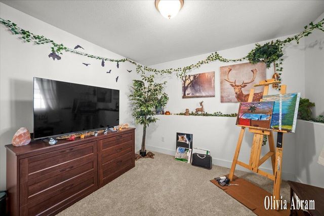 808 Hollyhock Drive, Greenville, MI 48838