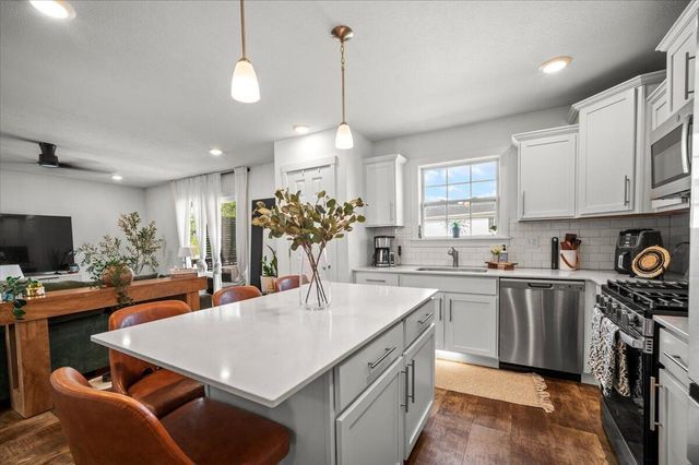 808 Hollyhock Drive, Greenville, MI 48838