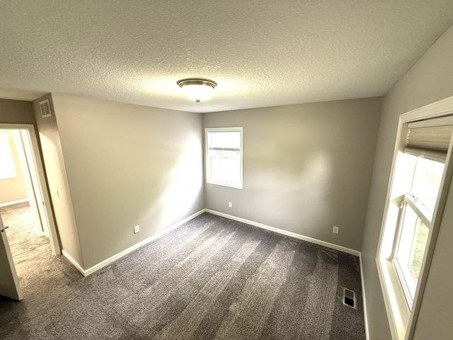 5060 Clearview Street NE, Fridley, MN 55421