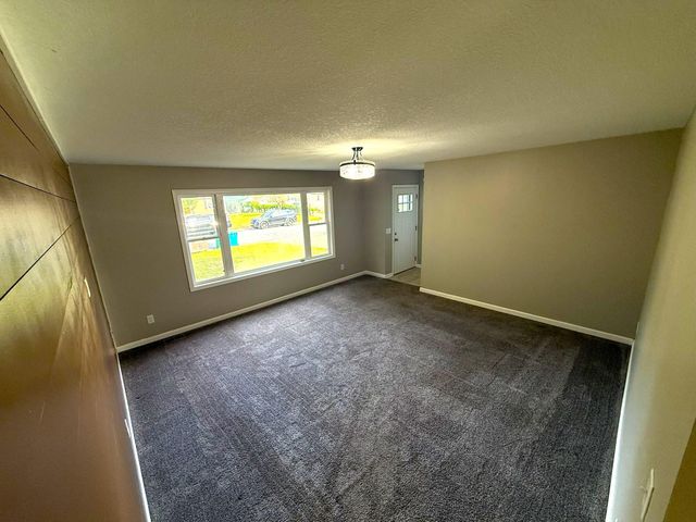 5060 Clearview Street NE, Fridley, MN 55421