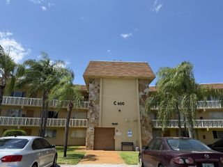 600 Village Green Court 121, Palm Springs, FL 33461