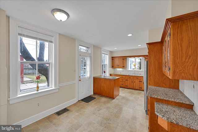 240 LAUREL ST, Lancaster, PA 17603