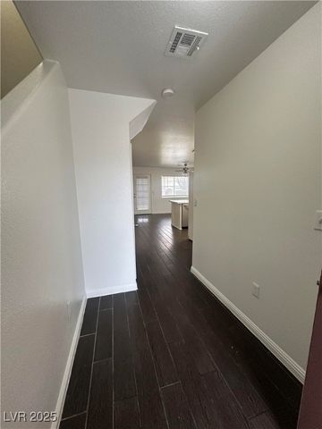 1956 Vista Malaga Street 102, Las Vegas, NV 89106