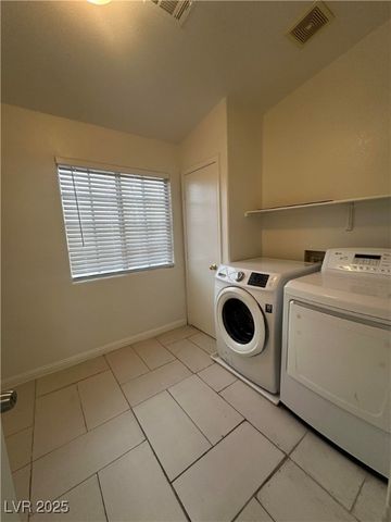 1956 Vista Malaga Street 102, Las Vegas, NV 89106