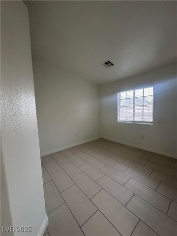 1956 Vista Malaga Street 102, Las Vegas, NV 89106