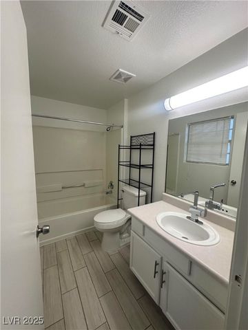 1956 Vista Malaga Street 102, Las Vegas, NV 89106