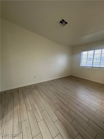 1956 Vista Malaga Street 102, Las Vegas, NV 89106