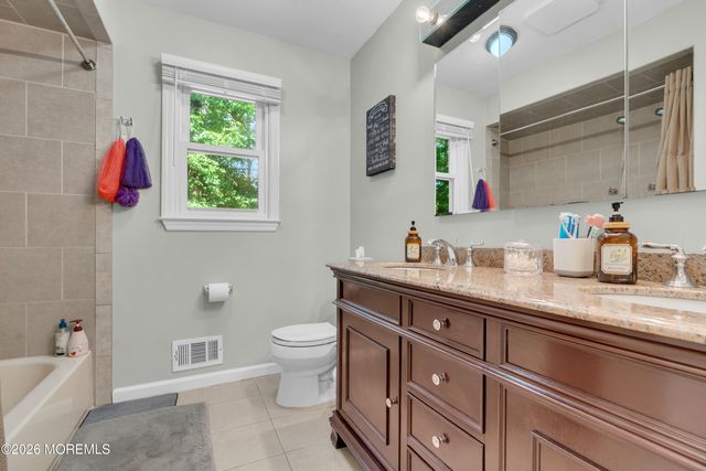 6 Mt Court, East Brunswick, NJ 08816