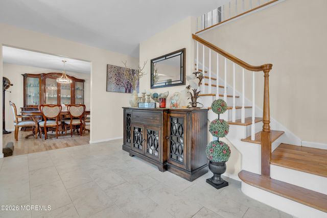 6 Mt Court, East Brunswick, NJ 08816