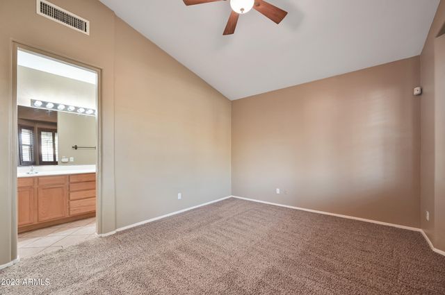 939 S Roanoke Street, Gilbert, AZ 85296