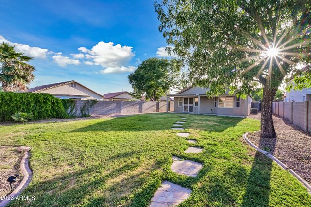 939 S Roanoke Street, Gilbert, AZ 85296