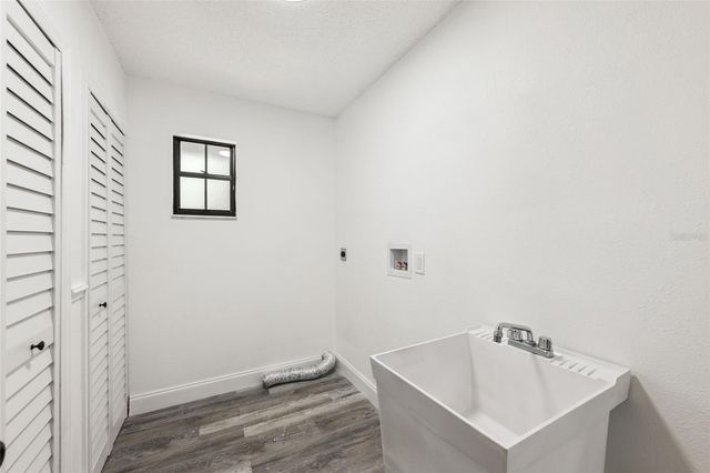 1095 E GRAVES AVENUE, Orange City, FL 32763