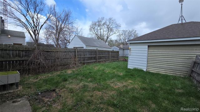 1426 Lincoln Avenue, Flint, MI 48507