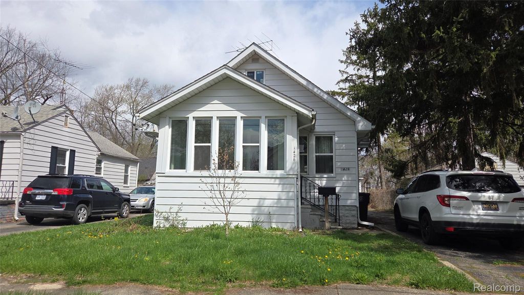 1426 Lincoln Avenue, Flint, MI 48507