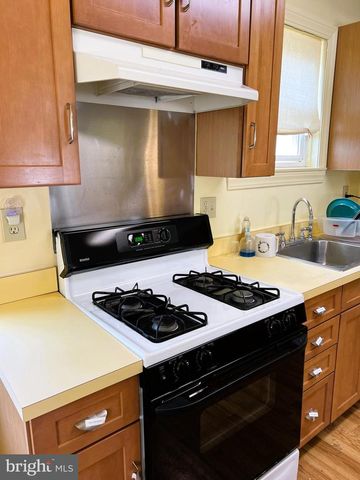 3817 MENLO DR, Baltimore, MD 21215
