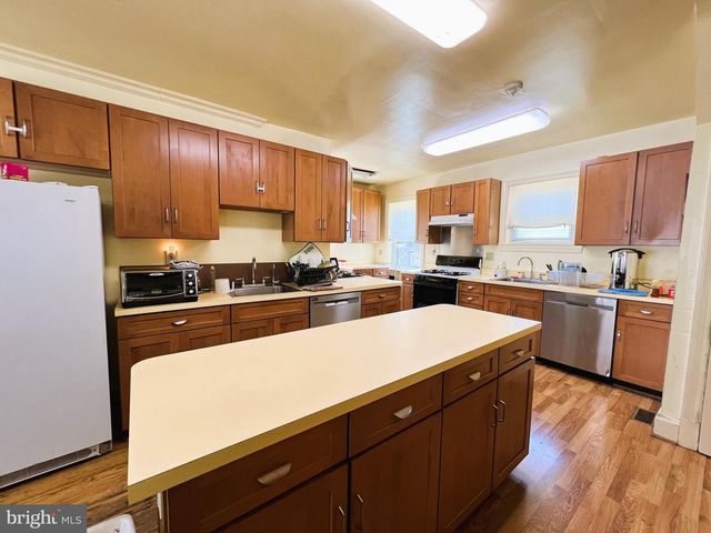 3817 MENLO DR, Baltimore, MD 21215