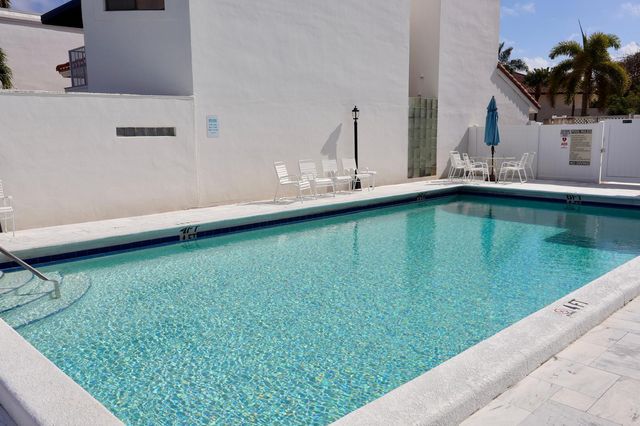 134 Harbor Circle, Delray Beach, FL 33483