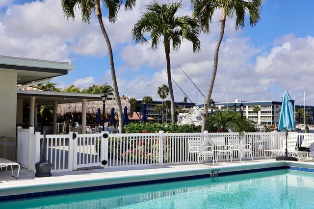 134 Harbor Circle, Delray Beach, FL 33483