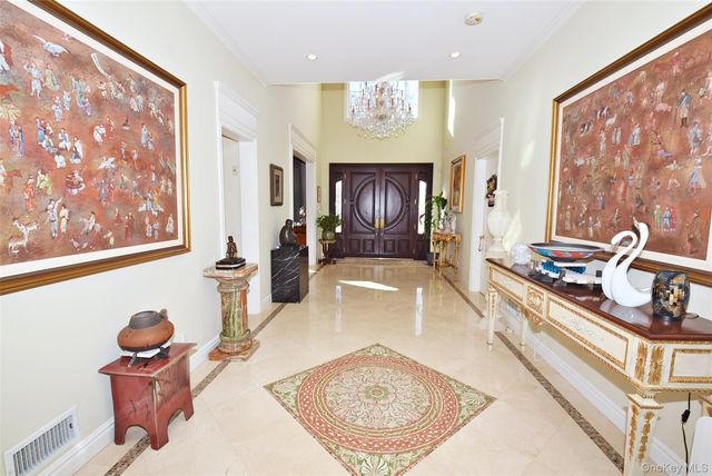 35 Meadow Woods Road, Great Neck, NY 11020