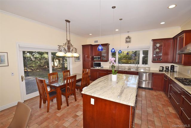 35 Meadow Woods Road, Great Neck, NY 11020