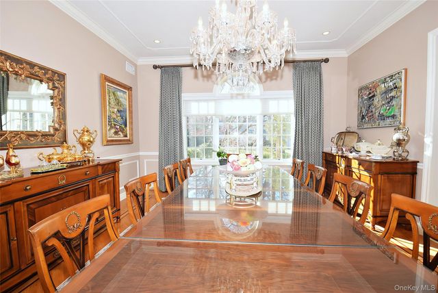 35 Meadow Woods Road, Great Neck, NY 11020