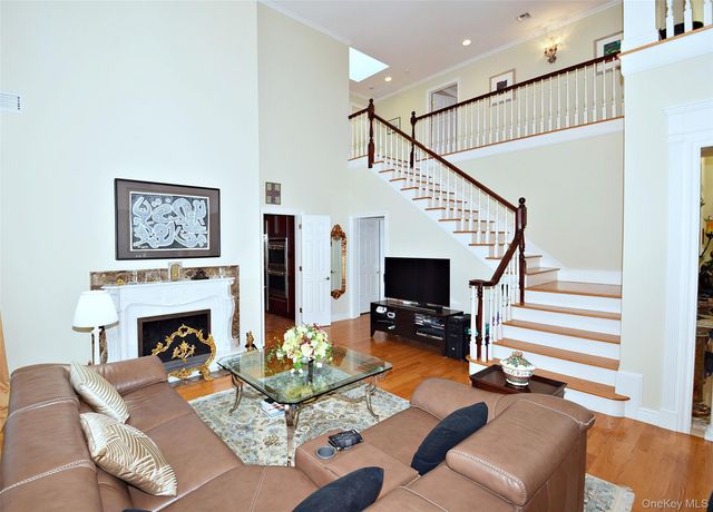 35 Meadow Woods Road, Great Neck, NY 11020