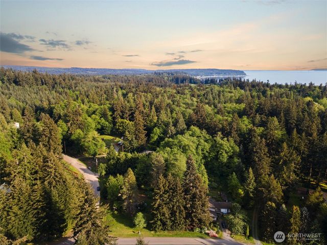 2844 Sunlight Drive, Clinton, WA 98236