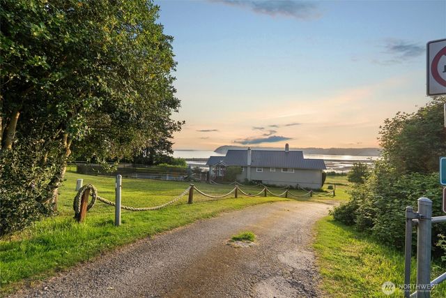 2844 Sunlight Drive, Clinton, WA 98236