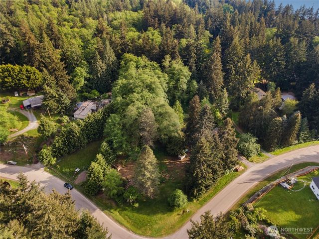 2844 Sunlight Drive, Clinton, WA 98236