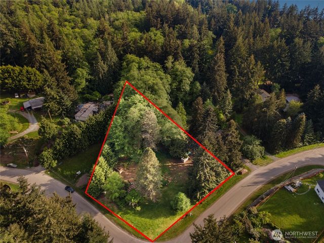 2844 Sunlight Drive, Clinton, WA 98236