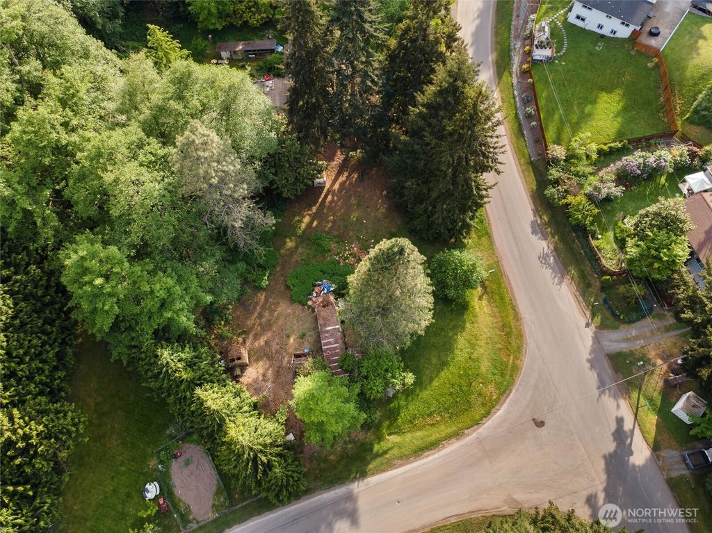 2844 Sunlight Drive, Clinton, WA 98236