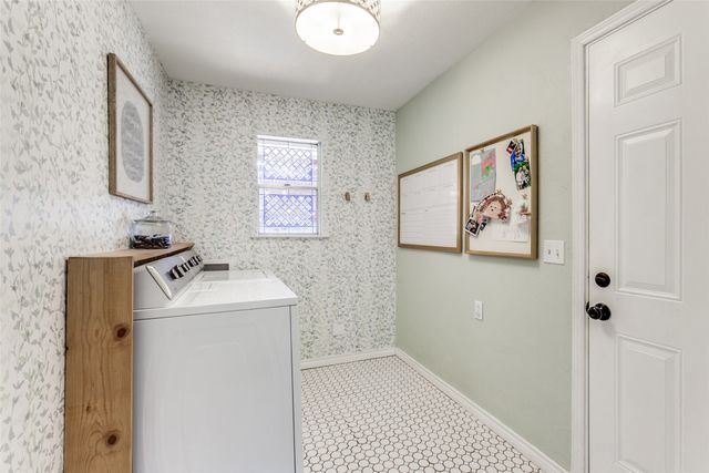 1524 Northcrest Drive, Plano, TX 75075