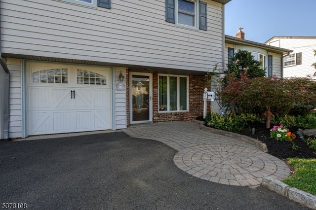 718 Midvale Pl, Linden City, NJ 07036