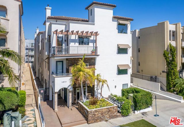 10913 Whipple Street 205, Toluca Lake (los Angeles), CA 91602